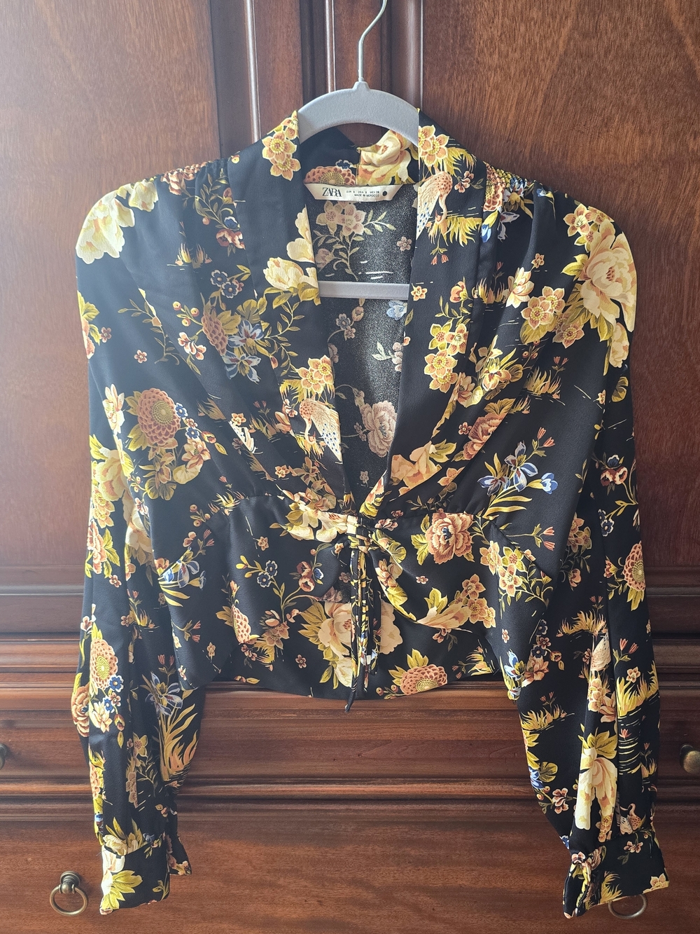 Zara Black Floral Tie-Front Crop Top